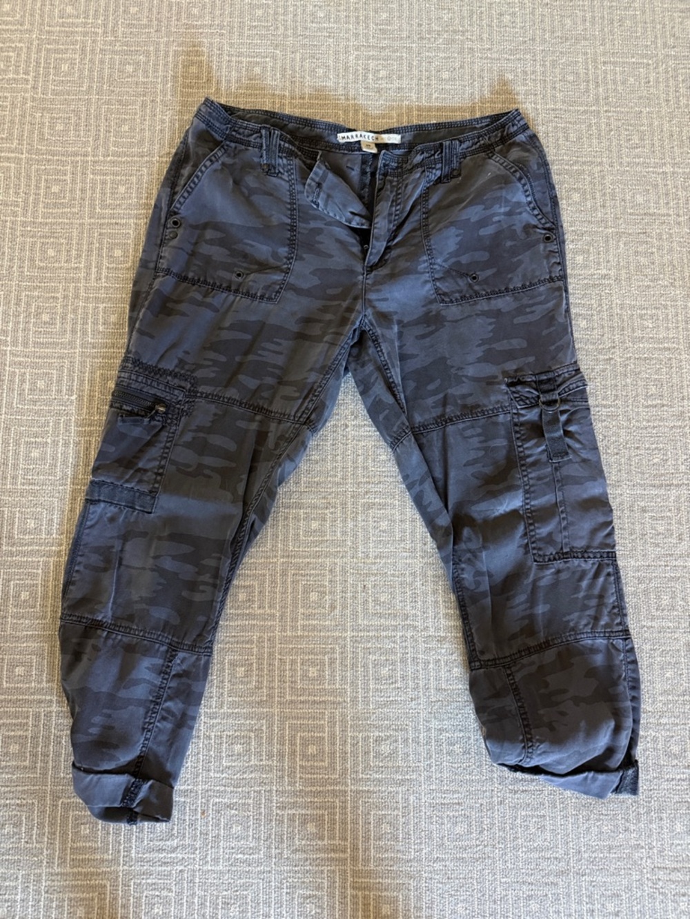 Marrakech Women's Cropped Cargo Pants in blue Camo size 29